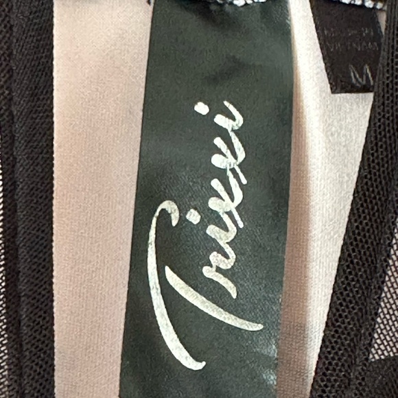 Adorable Trixxi Dress - Picture 3 of 5